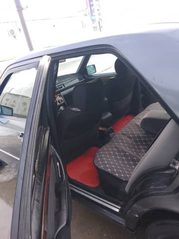 Mercedes-Benz W124 230 2.3 MT