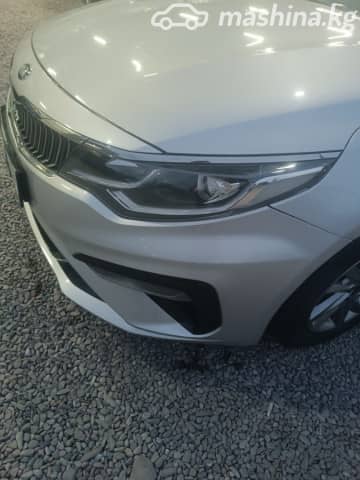 Kia K5 II 2.0 AT