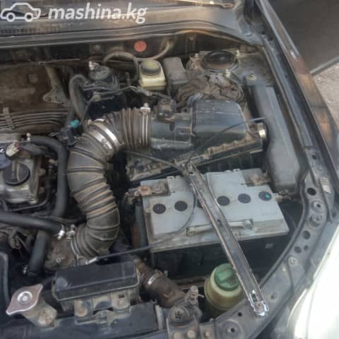 Toyota Avensis II Рестайлинг 1.8 MT