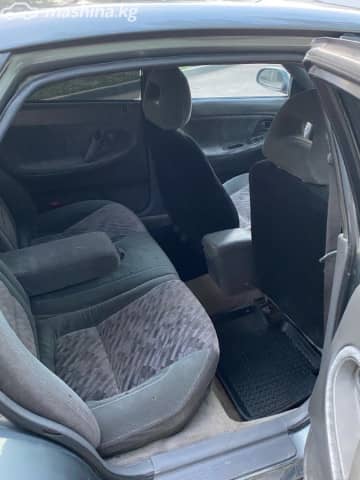 Mazda 626 IV (GE) 2.5 MT