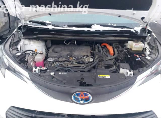 Toyota Sienna IV 2.5hyb AT 4WD