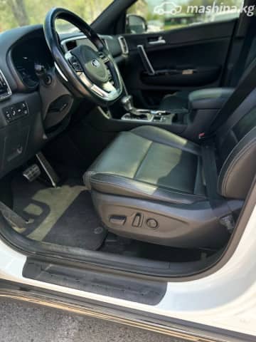 Kia Sportage IV Рестайлинг 2.0d AT