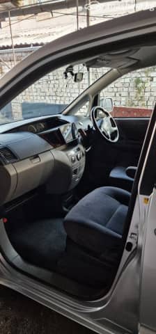 Toyota Noah I (R60) 2.0 AT 4WD