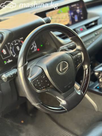 Lexus ES VII 300h 2.5hyb CVT
