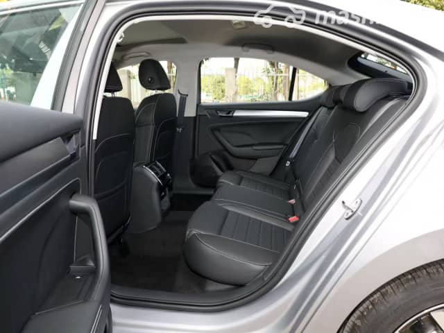Skoda Superb III 1.4 AT
