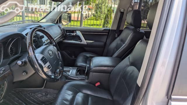 Toyota Land Cruiser 200 Series Рестайлинг 1 4.6 AT 4WD