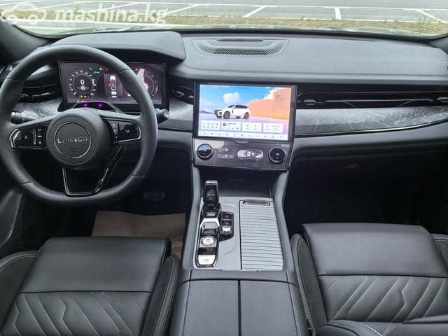 Lynk & Co 09 MHEV 2.0 AT 4WD