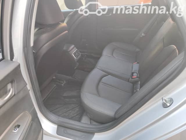Kia K5 II 2.0 AT
