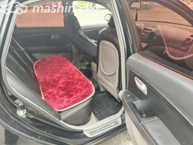Hyundai Avante IV 1.6 MT