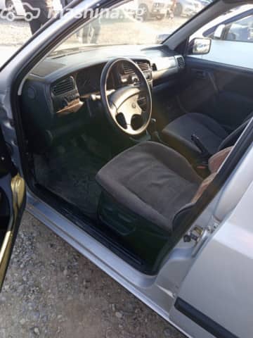 Volkswagen Vento 1.8 MT