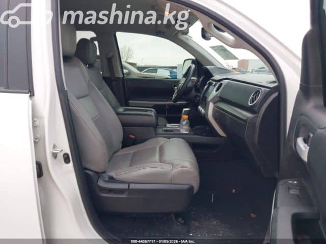 Toyota Tundra II Рестайлинг CrewMax 5.7 AT 4WD