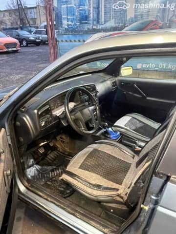Volkswagen Passat B3 1.8 MT