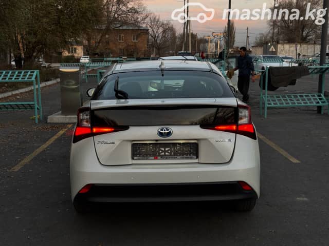 Toyota Prius IV Рестайлинг (XW50) 1.8hyb AT