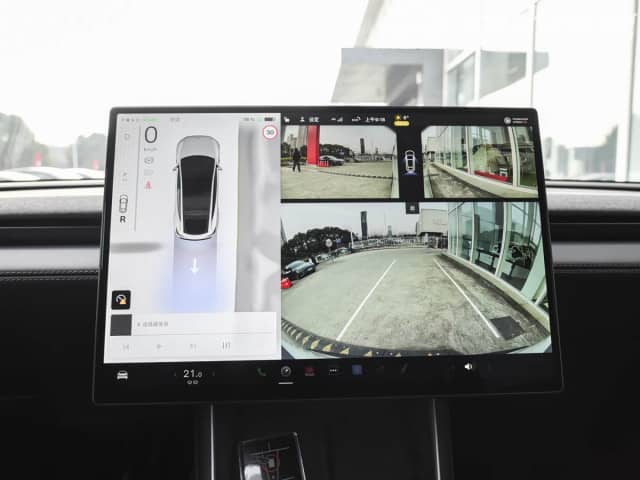 Tesla Model Y I Long Range Electro AT
