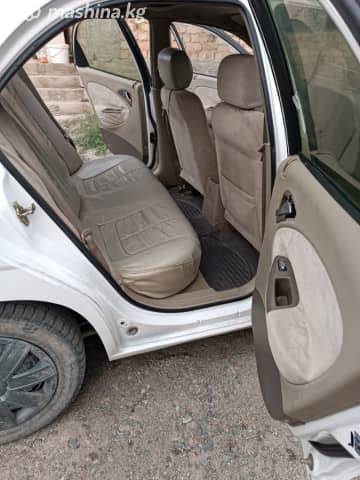 Daewoo Nubira II 1.5 MT