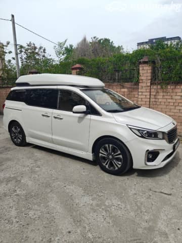 Kia Carnival III 2.2d AT
