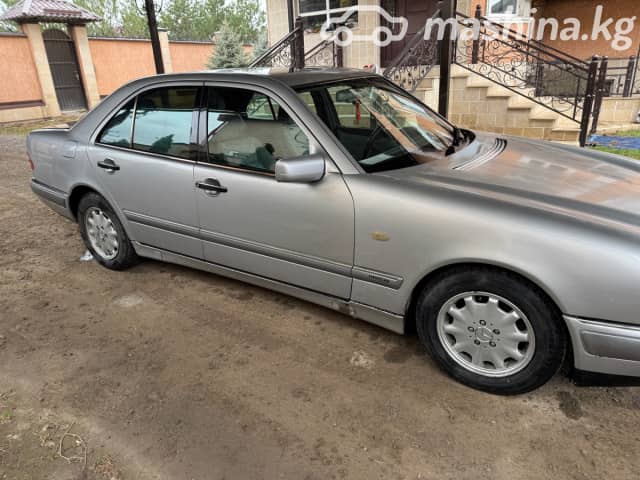 Mercedes-Benz E-Класс II (W210, S210) 230 2.3 AT