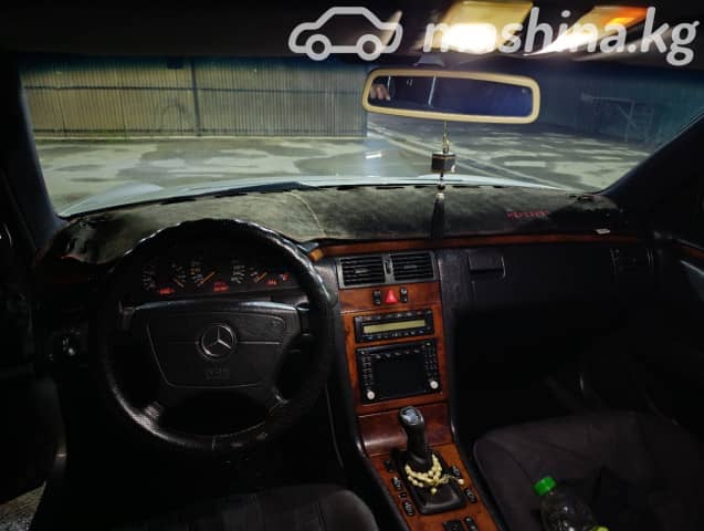 Mercedes-Benz E-Класс II (W210, S210) 200 2.0 MT