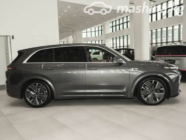 LiXiang L7 Max 1.5hyb AT 4WD
