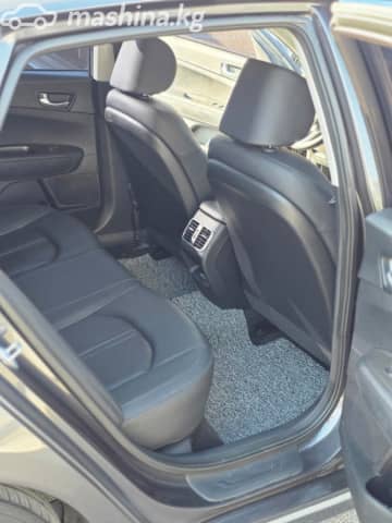 Kia K5 II 2.0 AT