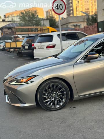 Lexus ES VII 300h 2.5hyb CVT