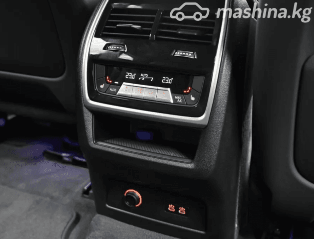 BMW XM 4.4hyb AT 4WD