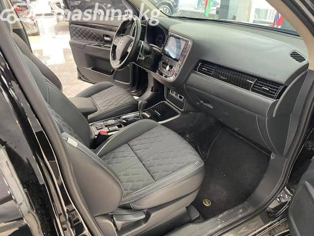 Mitsubishi Outlander IV 2.5 CVT 4WD