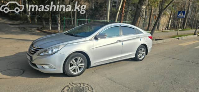 Hyundai Sonata VI (YF) 2.0 AT Газ