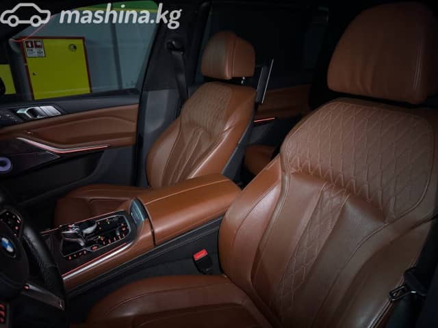 BMW X7 I (G07) M50i 4.4 AT 4WD
