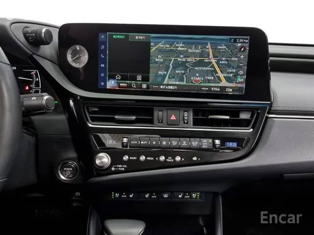 Lexus ES VII Рестайлинг 300h 2.5hyb CVT