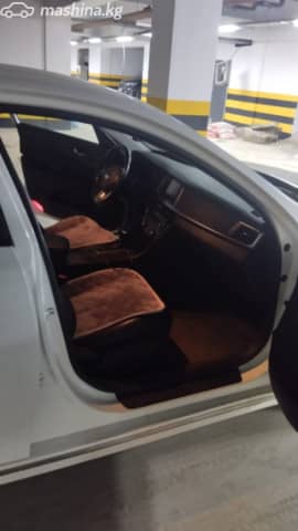 Kia K5 II 2.0 AT