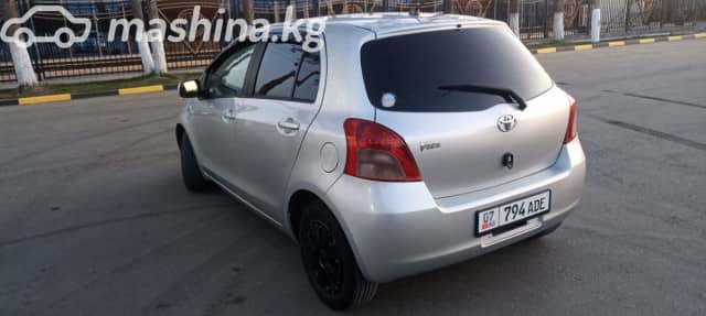 Toyota Vitz II (XP90) 1.0 CVT