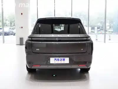 LiXiang L8 Pro 1.5hyb AT 4WD