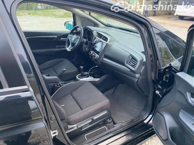 Honda Fit III Рестайлинг 1.5 MT