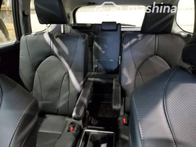 Toyota Grand Highlander 2.5hyb CVT 4WD