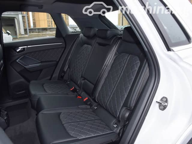 Audi Q3 II (F3) 35 TFSI 1.5 MT