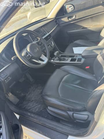 Kia K5 II 2.0 AT