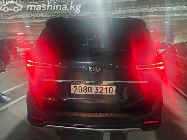 Kia Carnival III 2.2d AT