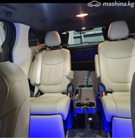 Toyota Sienna IV 2.5hyb AT