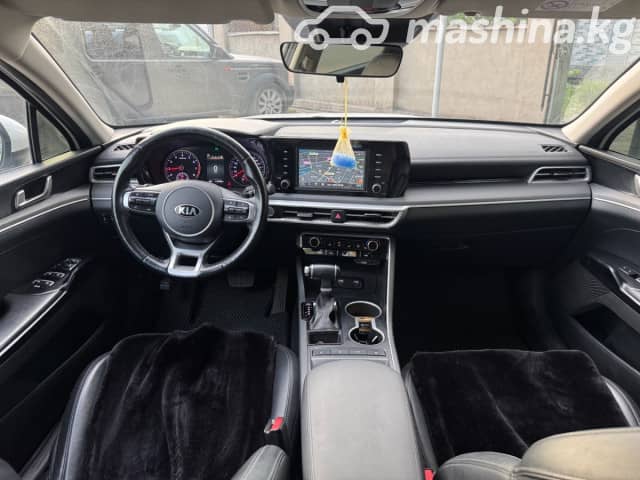Kia K5 III