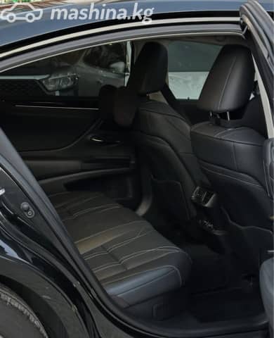 Lexus ES VII 300h 2.5hyb CVT