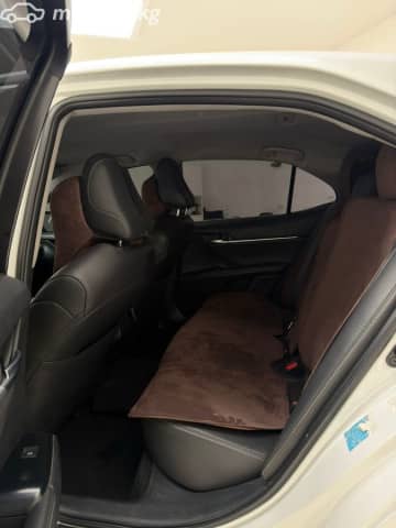 Toyota Camry VIII (XV70) 2.5 AT