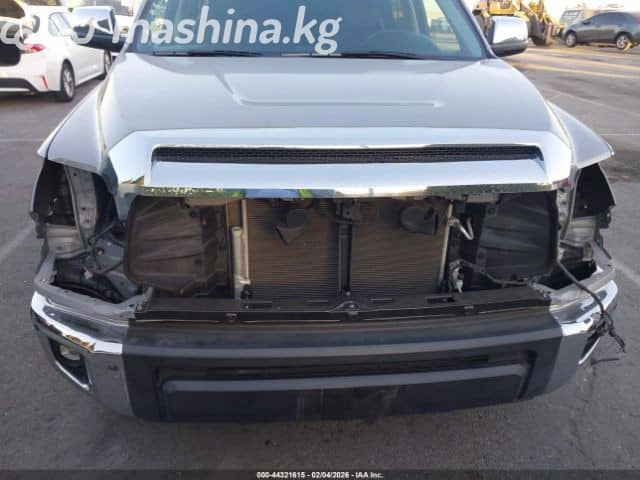 Toyota Tundra II Рестайлинг CrewMax 5.7 AT 4WD