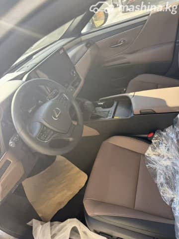 Lexus ES VII Рестайлинг 2 200 2.0 CVT