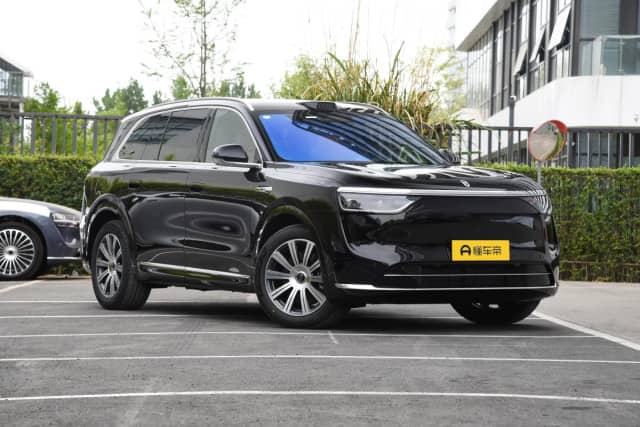 Aito M8 1.5hyb AT 4WD
