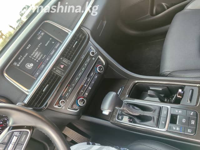 Kia K5 II 2.0 AT