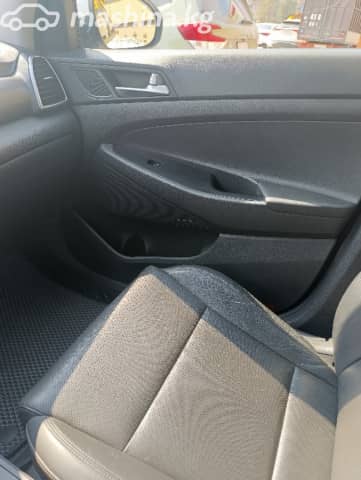 Hyundai Tucson III Рестайлинг 2.0d AT