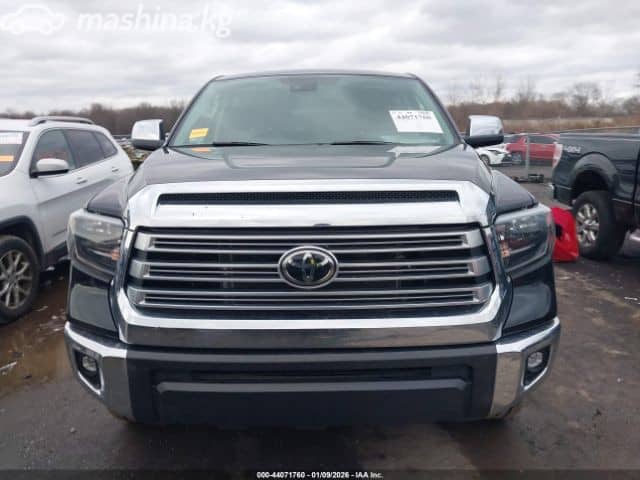 Toyota Tundra II Рестайлинг CrewMax 5.7 AT 4WD