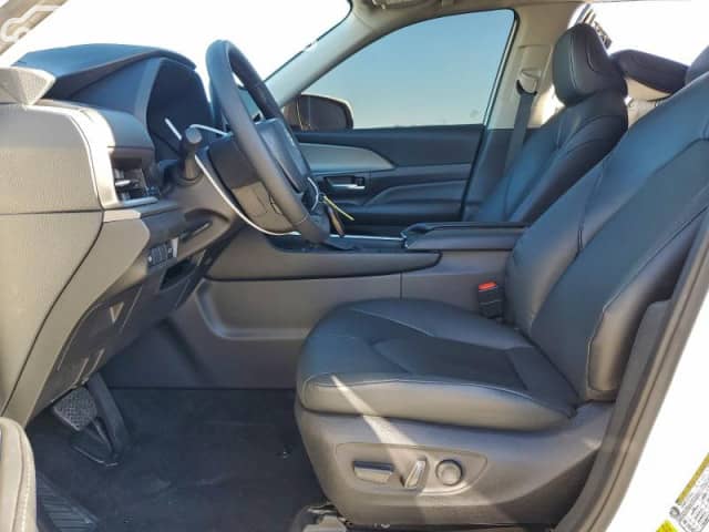 Toyota Grand Highlander 2.5hyb CVT