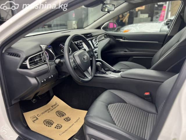Toyota Camry VIII (XV70) 2.5 AT